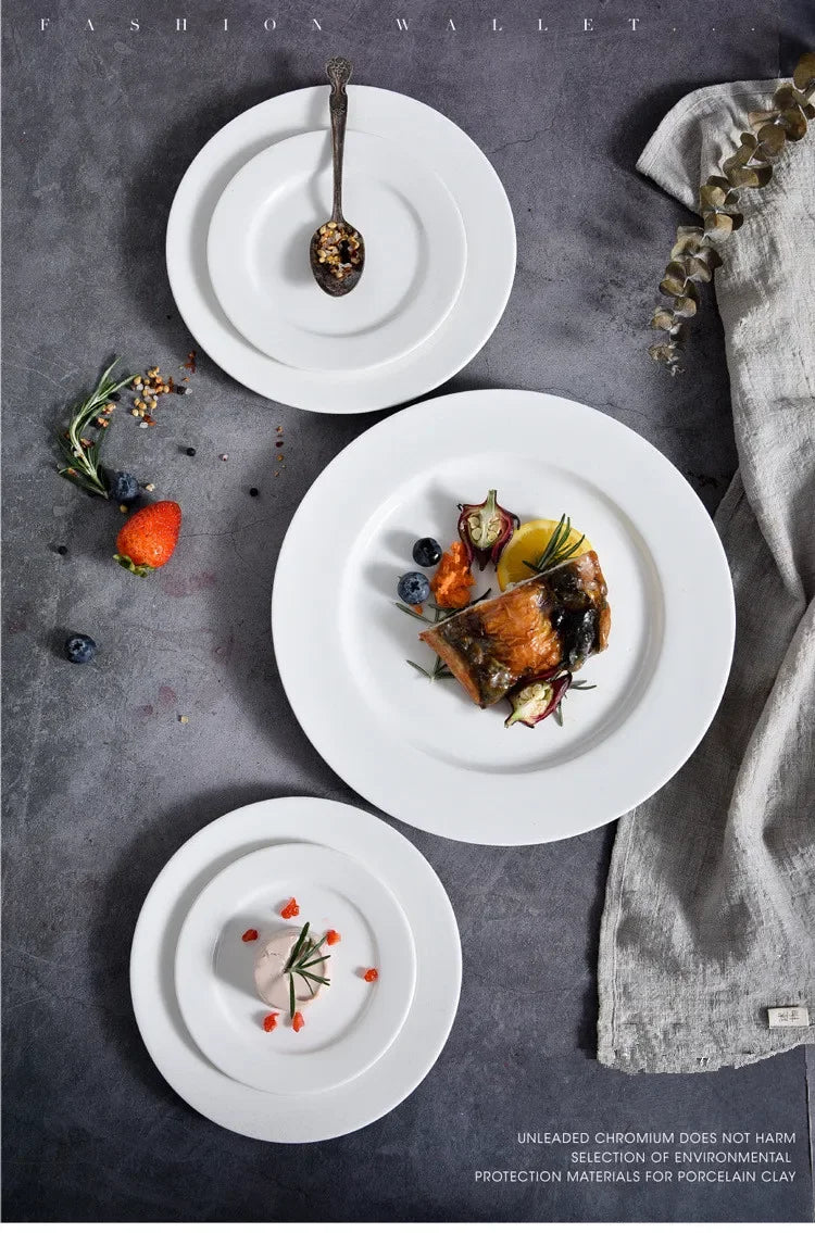 Weißer Porzellanteller Rund - Hotel Restaurant Dinner Dessert Teller