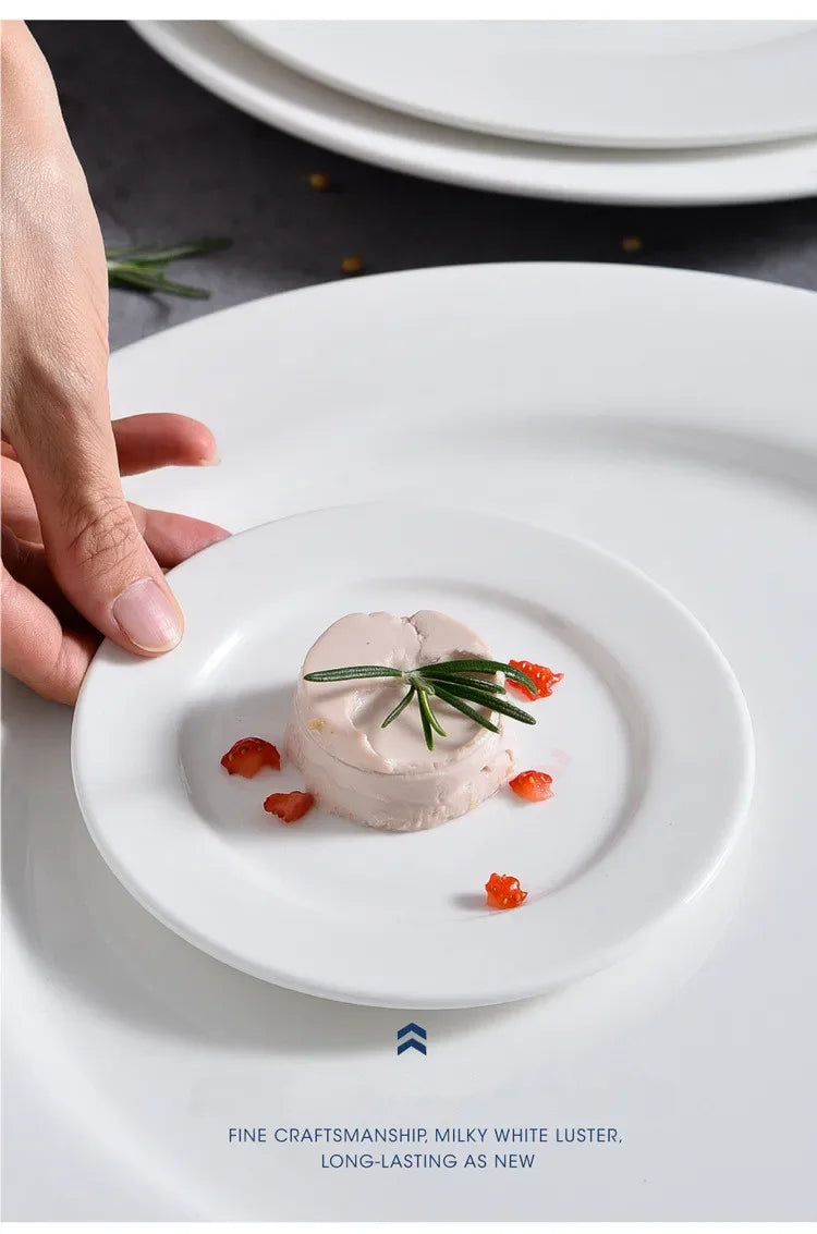 Weißer Porzellanteller Rund - Hotel Restaurant Dinner Dessert Teller